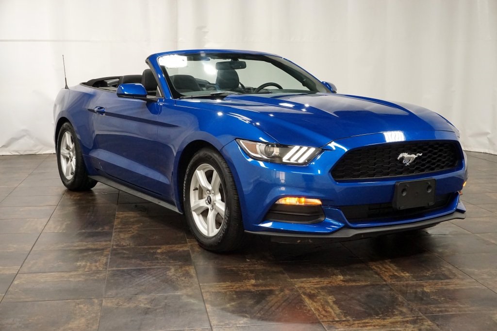 Pre-Owned 2017 Ford Mustang V6 2D Convertible in Boardman #B20013A ...